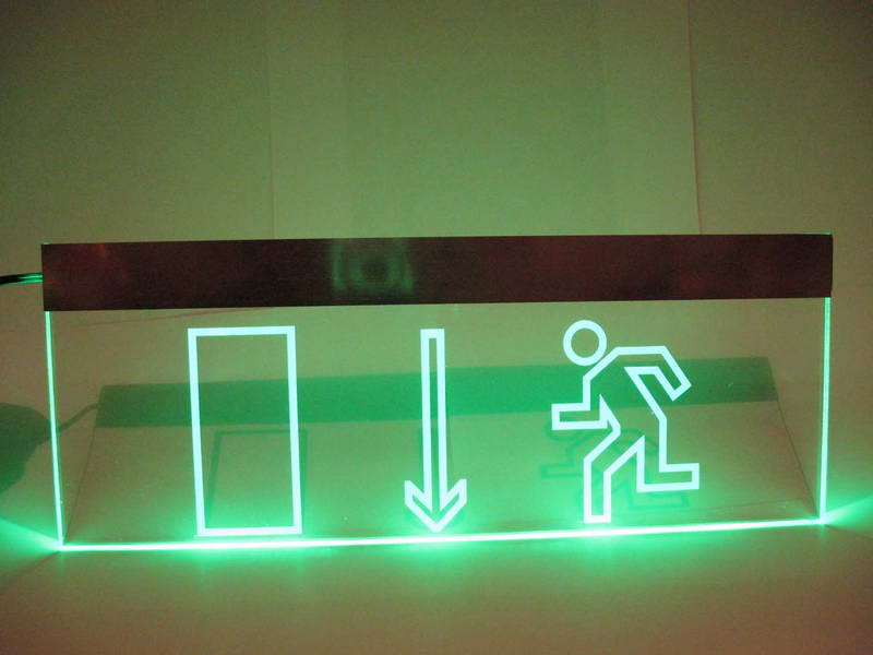 Образцы световых вывесок и табличек Акрилайт. Световая табличка-указатель эвакуационного выхода.
